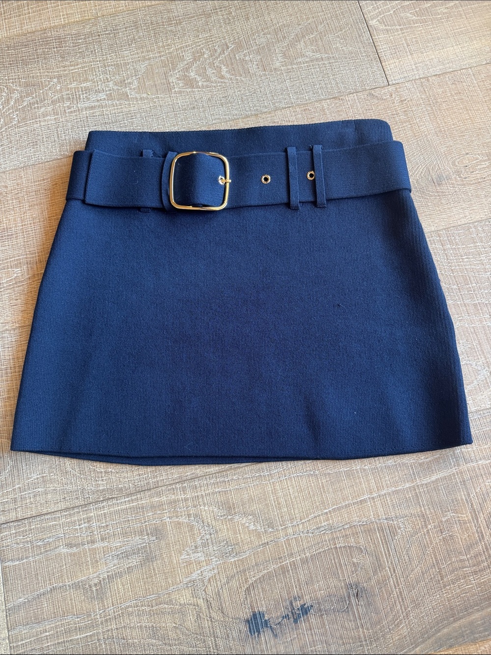 Zara Navy knit Mini Skirt with Gold Buckle Belt NEW